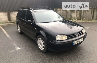 Универсал Volkswagen Golf 2002 в Киеве