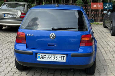 Хэтчбек Volkswagen Golf 2001 в 