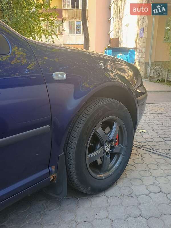 Універсал Volkswagen Golf 2001 в Тернополі