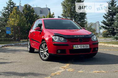 Хетчбек Volkswagen Golf 2006 в Києві