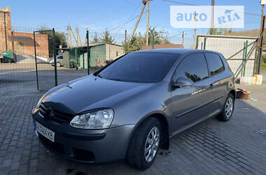 Хэтчбек Volkswagen Golf 2005 в Лозовой