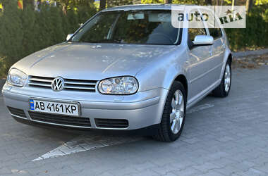 Хетчбек Volkswagen Golf 2003 в Вінниці