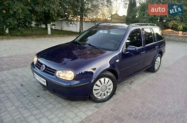 Універсал Volkswagen Golf 2002 в Теофіполі