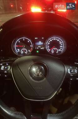 Универсал Volkswagen Golf 2014 в 