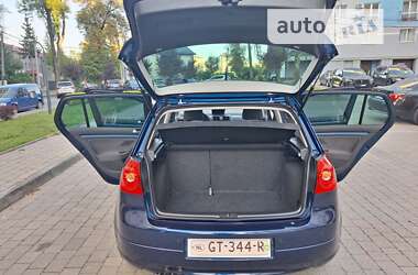 Хэтчбек Volkswagen Golf 2009 в Ивано-Франковске