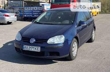 Хетчбек Volkswagen Golf 2004 в Запоріжжі