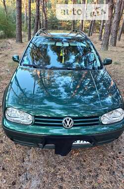 Универсал Volkswagen Golf 2003 в Славуте