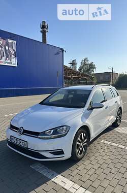 Універсал Volkswagen Golf 2020 в Луцьку