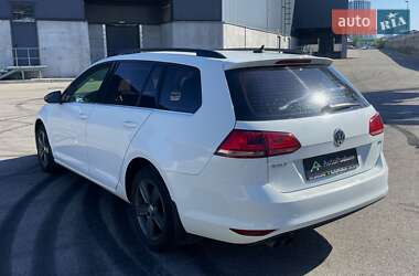 Универсал Volkswagen Golf 2015 в 