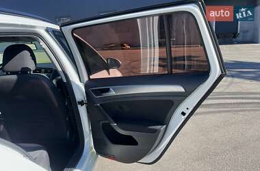 Универсал Volkswagen Golf 2015 в 