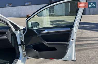 Универсал Volkswagen Golf 2015 в 