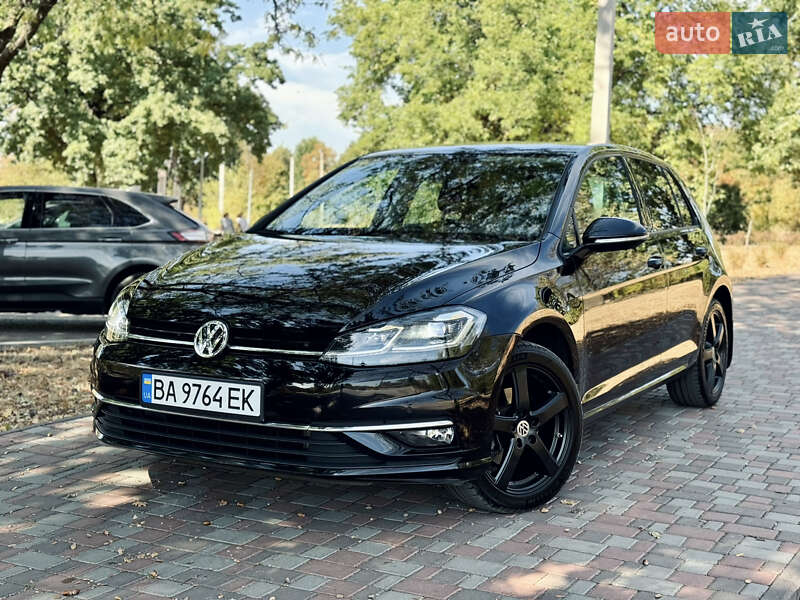Хэтчбек Volkswagen Golf 2019 в Кропивницком