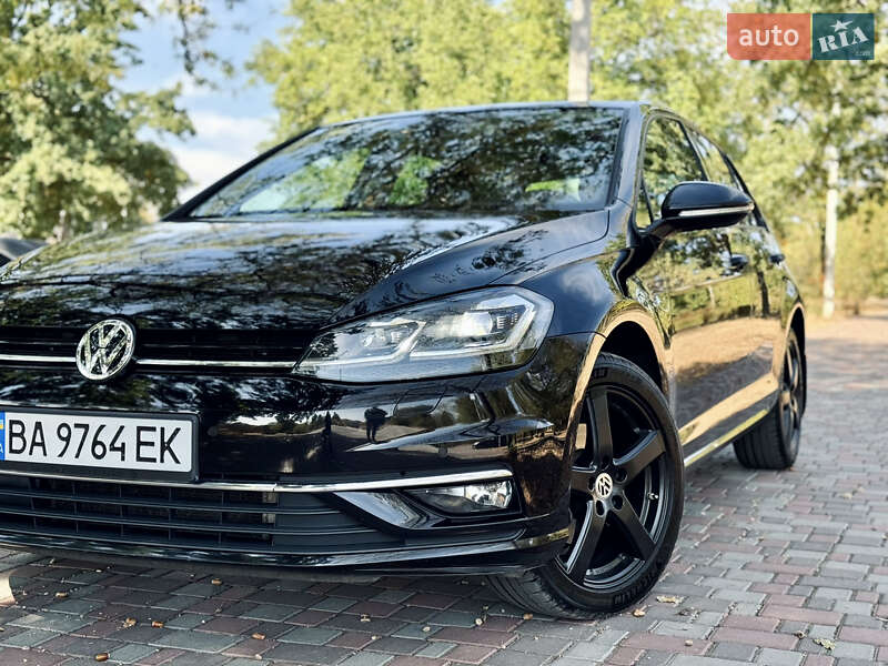 Хэтчбек Volkswagen Golf 2019 в Кропивницком