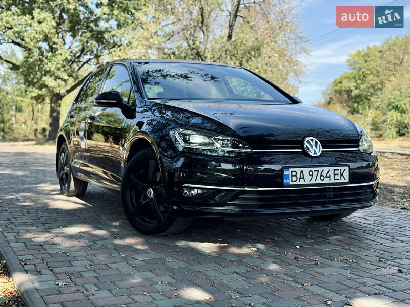 Хэтчбек Volkswagen Golf 2019 в Кропивницком