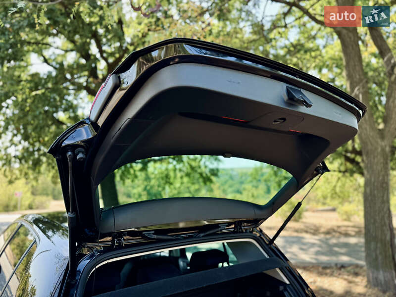 Хэтчбек Volkswagen Golf 2019 в Кропивницком