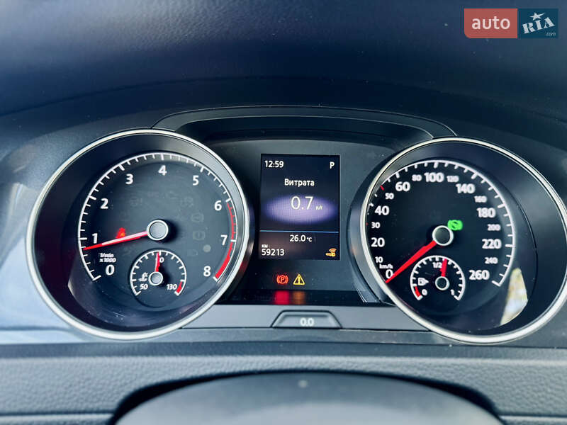 Хэтчбек Volkswagen Golf 2019 в Кропивницком