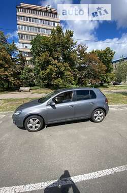 Хэтчбек Volkswagen Golf 2012 в Киеве