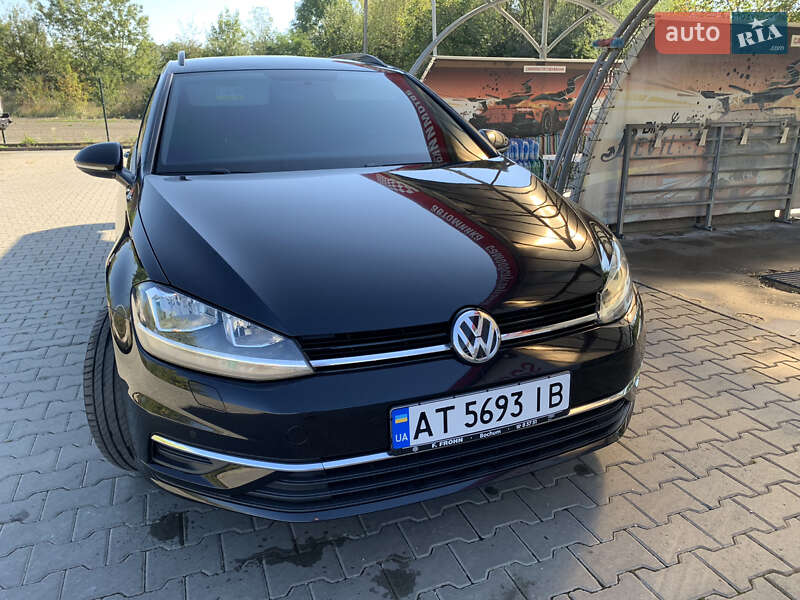 Універсал Volkswagen Golf 2019 в Коломиї