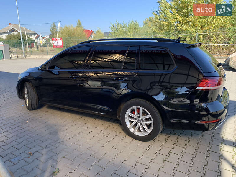Універсал Volkswagen Golf 2019 в Коломиї