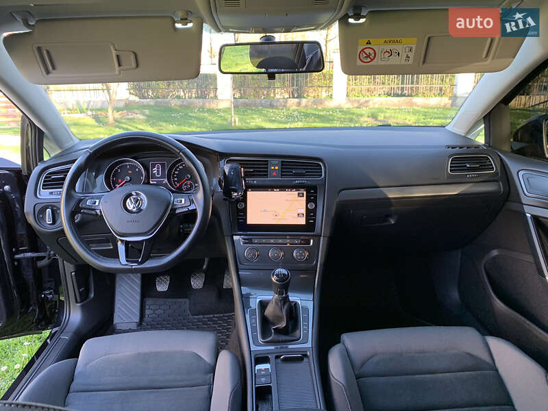 Універсал Volkswagen Golf 2019 в Коломиї