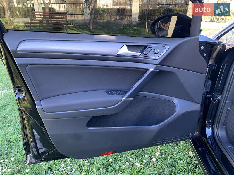 Універсал Volkswagen Golf 2019 в Коломиї