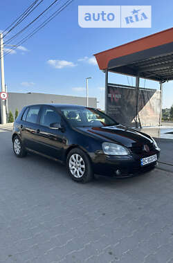 Хэтчбек Volkswagen Golf 2003 в Львове