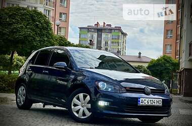 Хэтчбек Volkswagen Golf 2017 в Ивано-Франковске