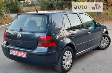 Хетчбек Volkswagen Golf 2001 в Черкасах