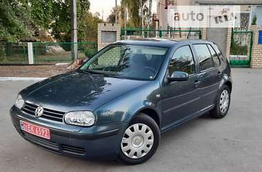 Хэтчбек Volkswagen Golf 2001 в Черкассах