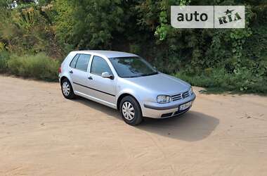 Хетчбек Volkswagen Golf 2000 в Чернігові