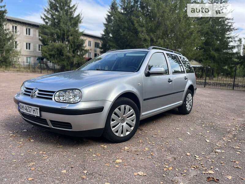 Універсал Volkswagen Golf 2001 в Бердичеві