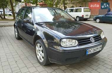 Хэтчбек Volkswagen Golf 2003 в 