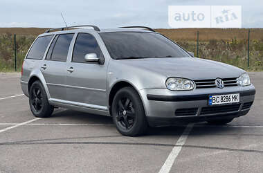 Универсал Volkswagen Golf 2003 в Ровно