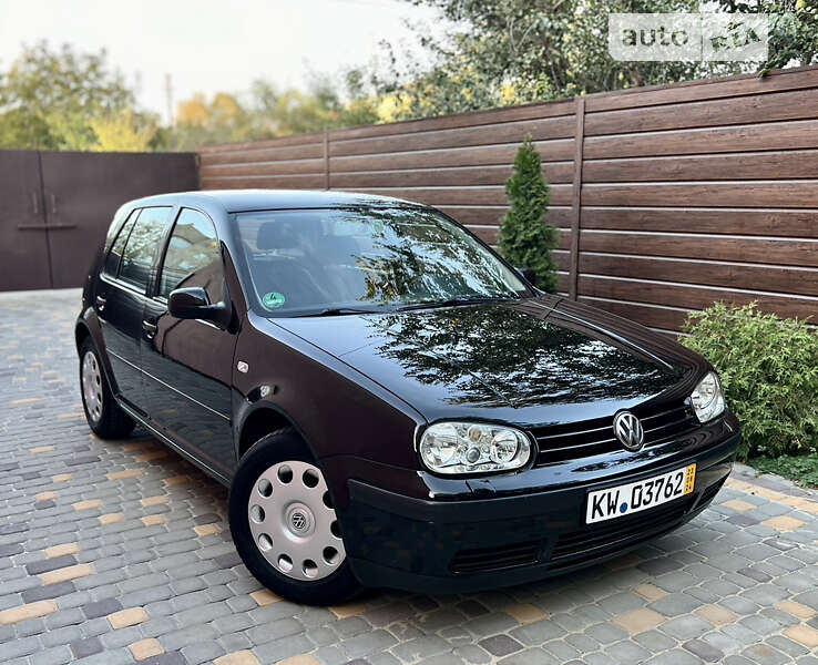 Хэтчбек Volkswagen Golf 2002 в Виннице