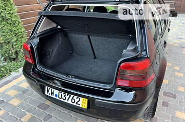 Хэтчбек Volkswagen Golf 2002 в Виннице