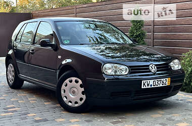 Хэтчбек Volkswagen Golf 2002 в Виннице