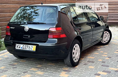 Хэтчбек Volkswagen Golf 2002 в Виннице