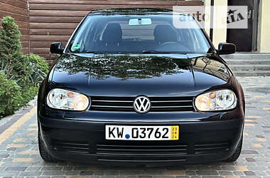 Хэтчбек Volkswagen Golf 2002 в Виннице