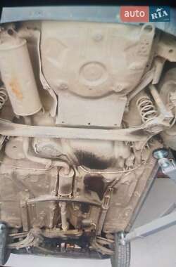 Хетчбек Volkswagen Golf 2001 в 