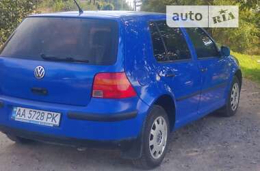 Хетчбек Volkswagen Golf 2002 в Первомайську