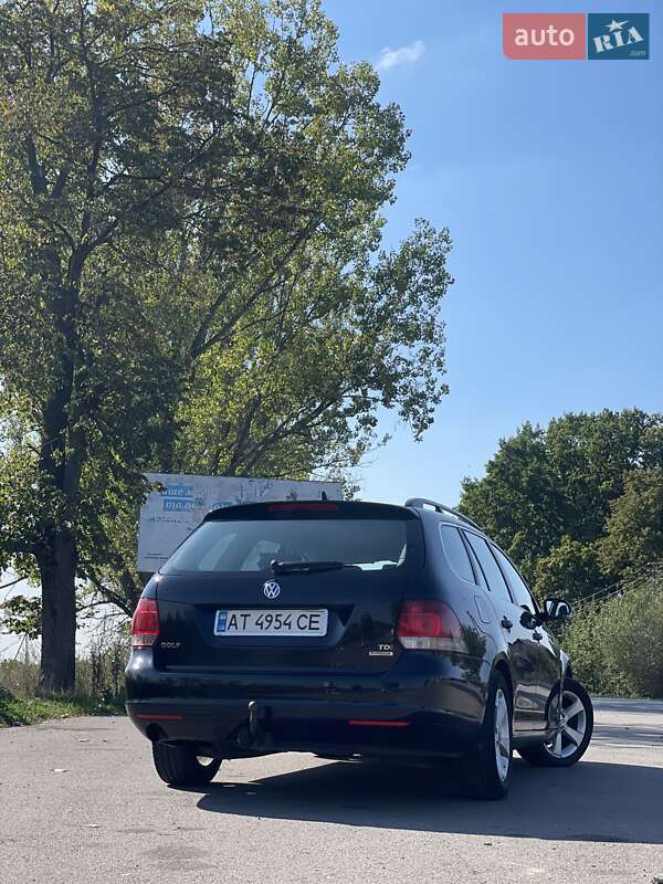 Універсал Volkswagen Golf 2012 в Калуші