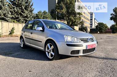 Хэтчбек Volkswagen Golf 2004 в Харькове