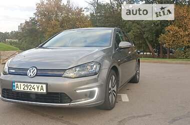 Хэтчбек Volkswagen Golf 2015 в Вишневом