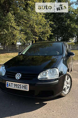 Хэтчбек Volkswagen Golf 2005 в Кролевце