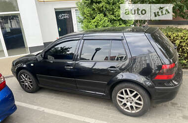 Хэтчбек Volkswagen Golf 2003 в Киеве