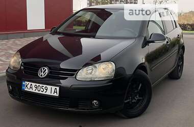 Хэтчбек Volkswagen Golf 2006 в Днепре