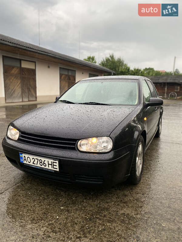 Хетчбек Volkswagen Golf 1998 в Мукачевому
