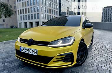 Хетчбек Volkswagen Golf 2018 в Дніпрі