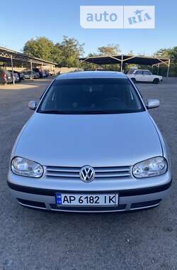 Хетчбек Volkswagen Golf 1998 в Запоріжжі