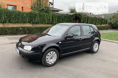 Хэтчбек Volkswagen Golf 2001 в Виннице